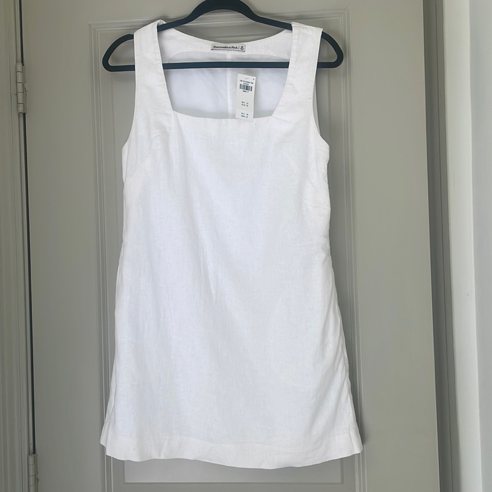 Abercrombie white dress never worn tags on